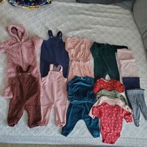 Old Navy Baby Girl Lot (6-12 months,  more like 9 months feel)